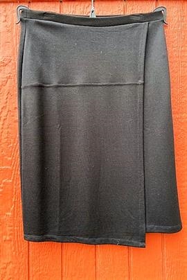 MXO sort jersey nederdel med snyde slåom-effekt og elastik i taljen